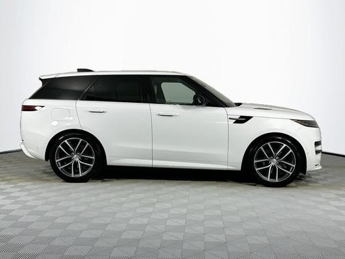 2023 Land Rover Range Rover Sport SE
