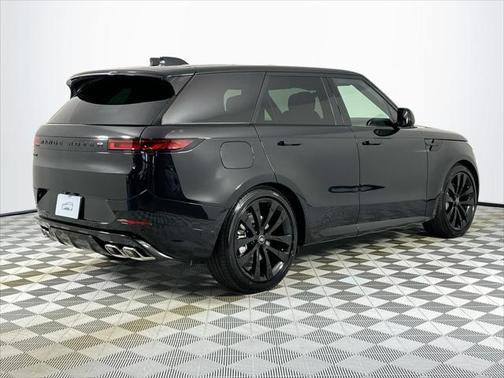 2025 Land Rover Range Rover Sport SE