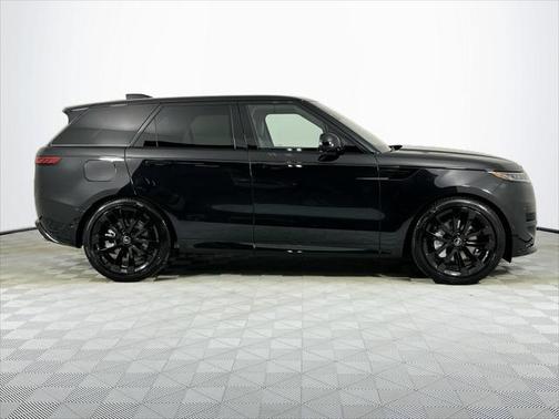 2025 Land Rover Range Rover Sport SE