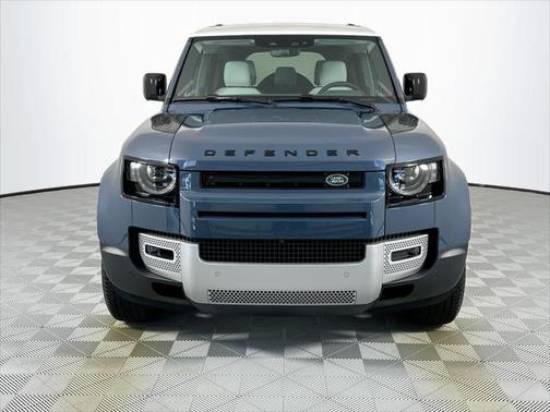 2025 Land Rover Defender 110 P300