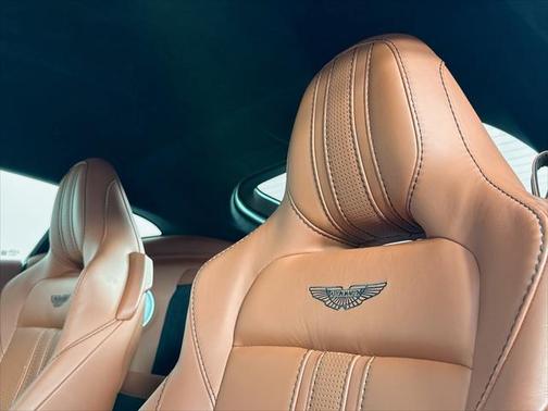 2020 Aston Martin Vantage Base