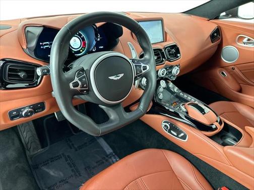 2020 Aston Martin Vantage Base