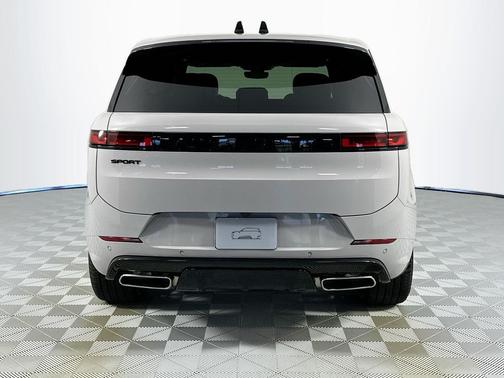 2025 Land Rover Range Rover Sport SE