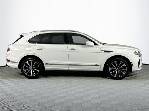 2022 Bentley Bentayga V8