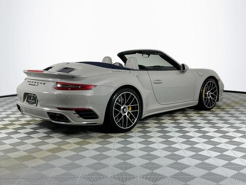 2018 Porsche 911 Turbo S