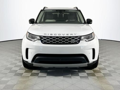 2025 Land Rover Discovery P300 S