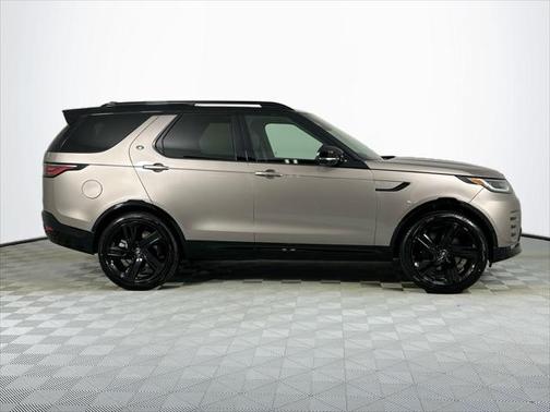 2025 Land Rover Discovery P360 Dynamic SE