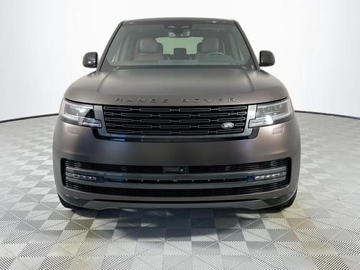 2025 Land Rover Range Rover P550e SE