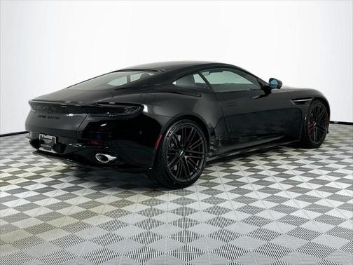 2025 Aston Martin DB12