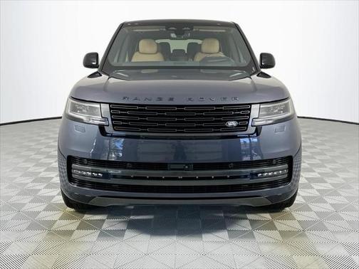 2025 Land Rover Range Rover P530 SE 7 Seat