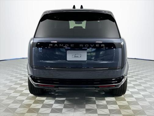 2025 Land Rover Range Rover P530 SE 7 Seat