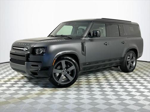 2025 Land Rover Defender V8