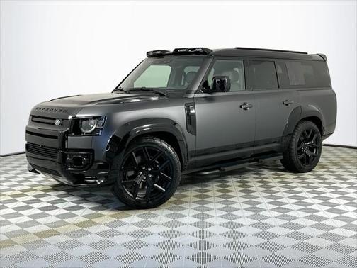 2025 Land Rover Defender V8