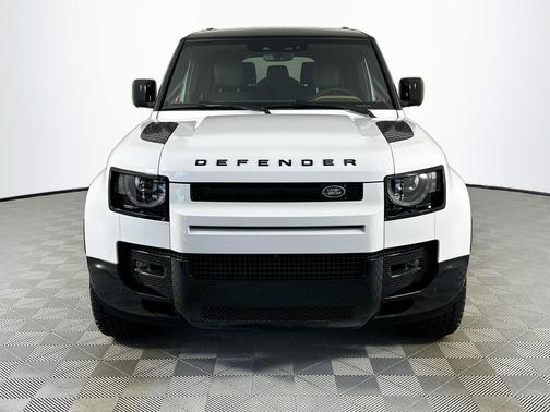 Fuji White 2024 Land Rover Defender 130 P400 X-Dynamic SE