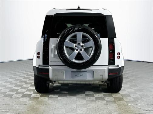 2025 Land Rover Defender 110 P300