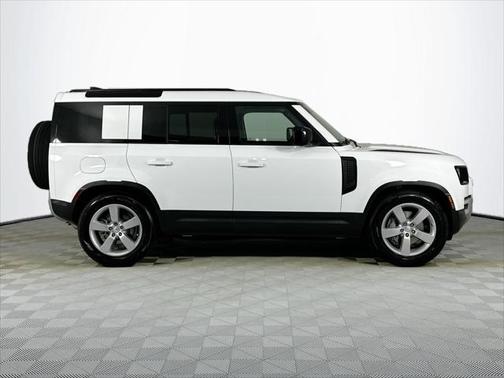 2025 Land Rover Defender 110 P300
