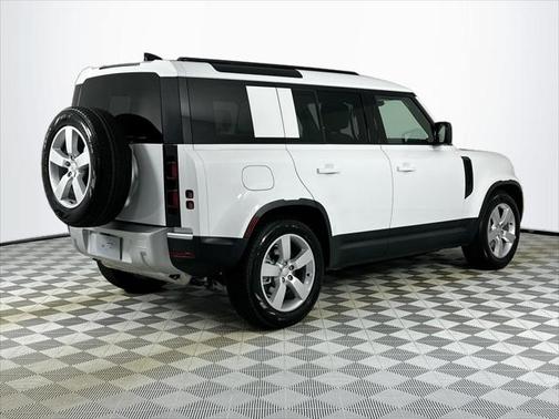 2025 Land Rover Defender 110 P300