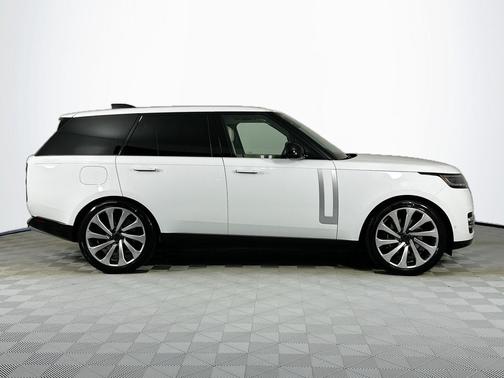 2026 Land Rover Range Rover P530 Autobiography