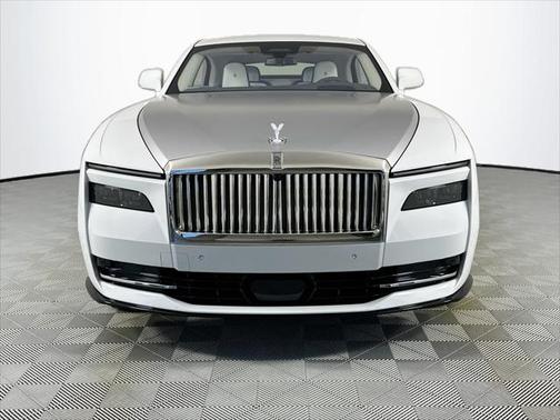 2024 Rolls-Royce Spectre 