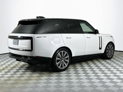 2026 Land Rover Range Rover P530 Autobiography
