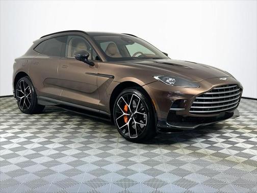 2025 Aston Martin DBX 707