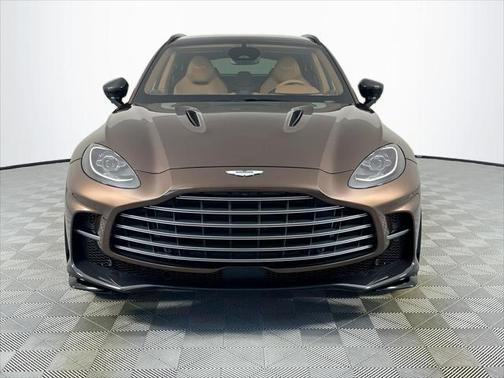 2025 Aston Martin DBX 707