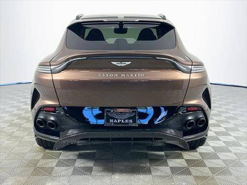 2025 Aston Martin DBX 707