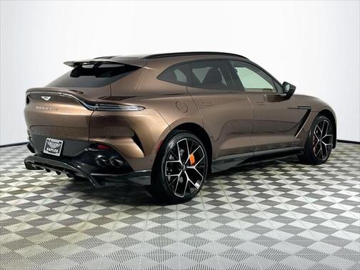 2025 Aston Martin DBX 707
