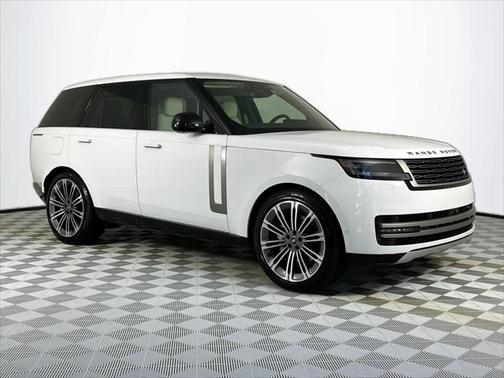 2025 Land Rover Range Rover P400 SE