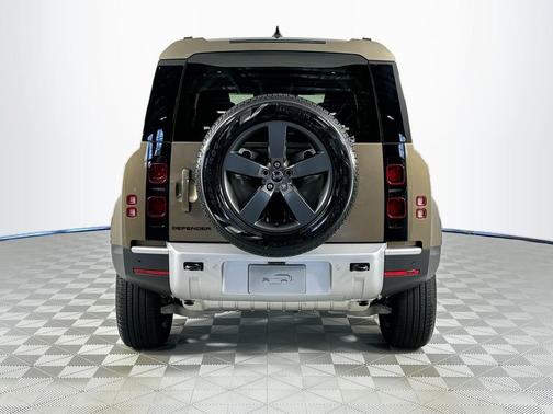 2025 Land Rover Defender 110 P300
