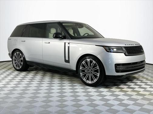 2025 Land Rover Range Rover P400 SE 7 Seat