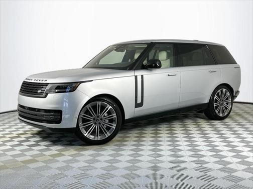 2025 Land Rover Range Rover P400 SE 7 Seat