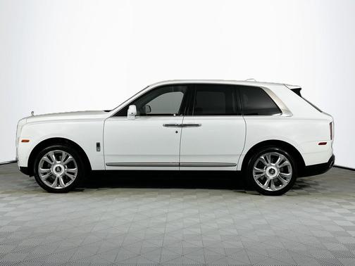 2022 Rolls-Royce Cullinan 