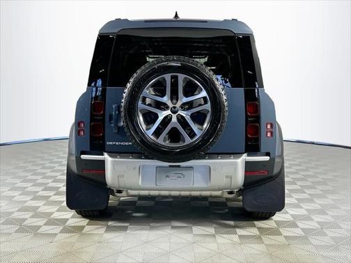2025 Land Rover Defender 110 P400 S