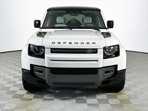 2025 Land Rover Defender 110 V8