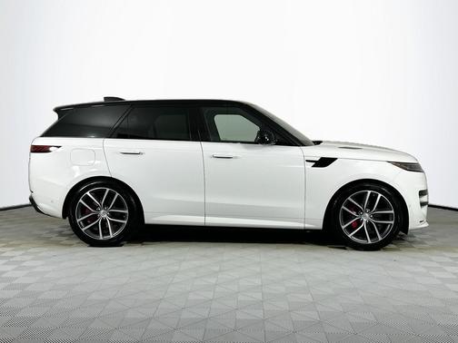 2023 Land Rover Range Rover Sport SE