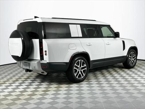 2025 Land Rover Defender 130 P400 S