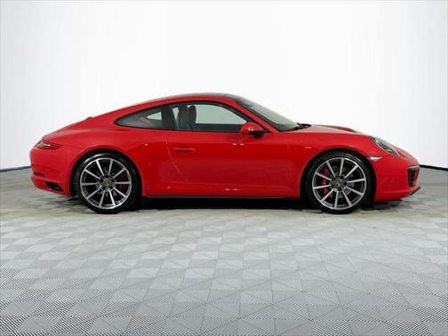 2019 Porsche 911 Carrera 4S