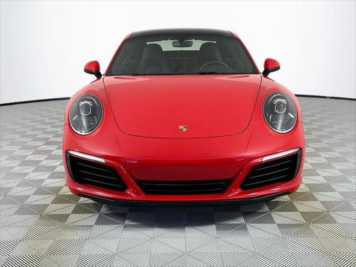2019 Porsche 911 Carrera 4S