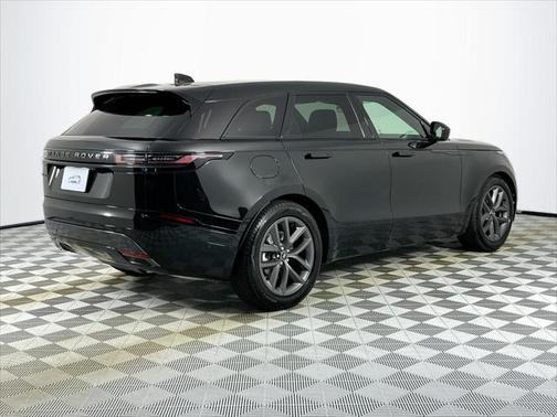 2026 Land Rover Range Rover Velar P250 SE R-Dynamic