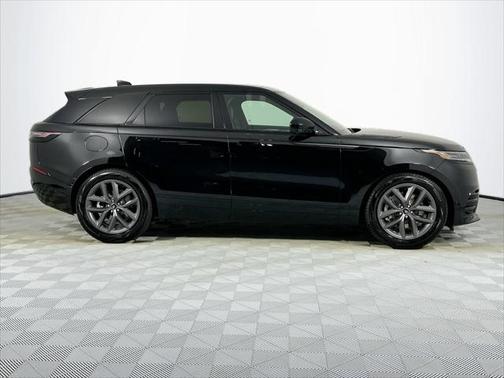 2026 Land Rover Range Rover Velar P250 SE R-Dynamic