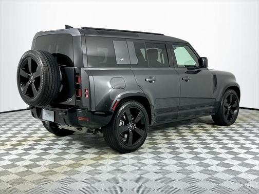 2023 Land Rover Defender 110 X-Dynamic SE