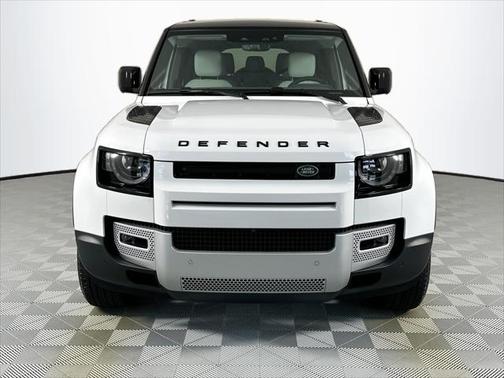2025 Land Rover Defender 130 P400 S
