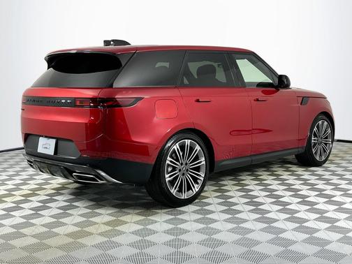 2025 Land Rover Range Rover Sport SE