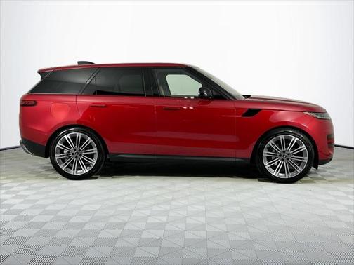 2025 Land Rover Range Rover Sport SE