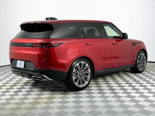 2025 Land Rover Range Rover Sport SE