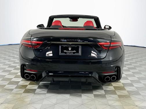 2024 Maserati GranCabrio Trofeo