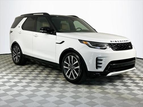 2024 Land Rover Discovery P300 Dynamic SE