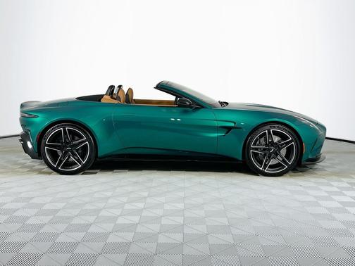 2026 Aston Martin Vantage Base