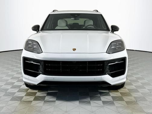 2026 Porsche Cayenne GTS